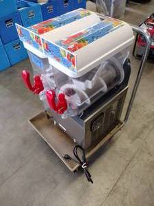 lot 109 image: Commercial Vevor Slushy Maker Machine. Includes flatbed cart