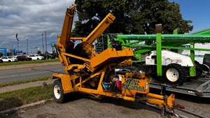 lot 31 image: Tree Transplanting Machine