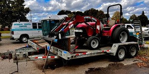lot 42 image: 2005 Redi-Haul 7 x 16 trailer, 2 channel ramps. Chains