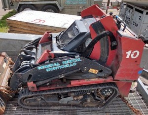 lot 5 image: Toro Dingo Loader TX1000 Powers Up (see video)