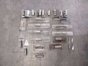 lot 260 image: (24) Grout Laying Tools
