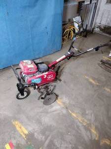 lot 66 image: Honda Mid-tine tiller GX 160 FC600 (gr3) Engine started up