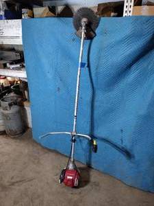 lot 286 image: Honda 4-Stroke 35cc Brushcutter Model HHT 35SUKA (gr1)