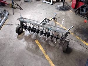 lot 70A image: 48 INCH Towable spike lawn aerator (gr1)