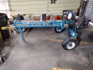 lot 63B image: Horizontal Log splitter with Kohler engine Starts up (gr1)