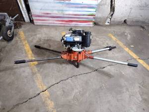 lot 72B image: General Equipment 2-man hole digger with Magura twist grip, powered by Honda GXV 160
