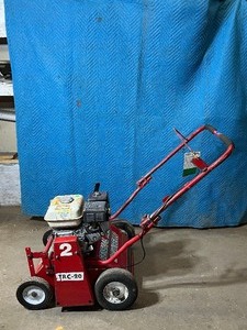 lot 97 image: Classen TRC-20 Turf Rake wCatcher Honda GX160