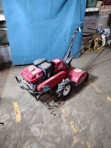 lot 65D image: Honda FRC800 8hp Rear-tine Tiller (gr6) Weighs 265 LBS