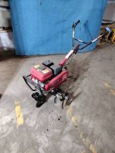 lot 69A image: Honda Mid-tine tiller GX 160 FC600