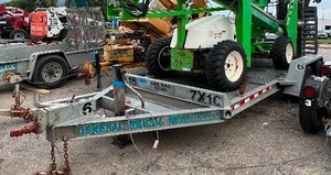 lot 45 image: 2008 Redi-Haul 7 x 16 Tandem Trailer, 159 long deck, 69 wide. 2 channel equipment ramps. Model FSL 16NBHS-102