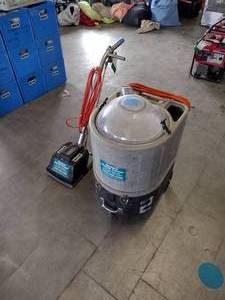 lot 219 image: Rug Rover Carpet Cleaner. 11 cleaning head.  Double vacuum system