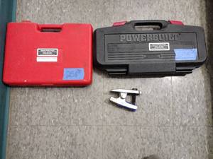 lot 258 image: 3 items Bearing Splitter Set, Powerbuilt 5-pc RodBall Joint Separator set Model 648630, Ball joint and tie rod end scissor