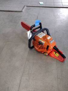 lot 208 image: Echo 14 gas chainsaw