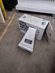 lot 100A image: L.B. White Premier 80,000 BTU canopy heater