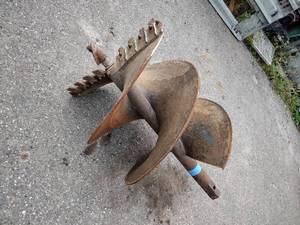 lot 301 image: 30 inch Pengo Style Dingo Auger Bit