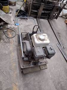lot 350 image: Stone Plate Compactor, Honda GX200. (gr6) Floor dolly included.