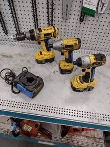lot 369 image: Cordless DeWalt drills and chargers DC825 DW052 DW052 DC9096 DW9071