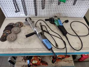 lot 360 image: Hitachi G12SE2 4 12 Disc Grinder with grinding wheel discs. Hardin HCP-6200 Corner Fillet Weld Variable Speed Polisher.
