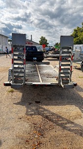 lot 7 image: 2003 Redi-Haul 7 x 16 Tandum Axle Trailer with 2 channel equipment ramps, chains. (GR4)