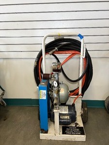 lot 158 image: Texture compressor & hose. Franklin Motor Model 109332070D. NOTE No sprayer gun included. (GR1)