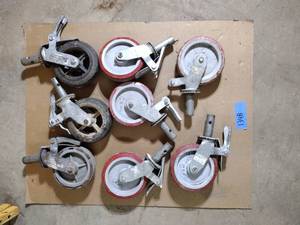 lot 134B image: (8) Scaffolding locking castors with 1 14 stem