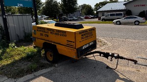 lot 28B image: Atlas Copco trailer generator, Hours 5911.1.  (atlas 265)