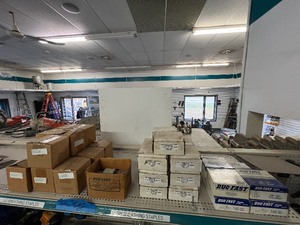 lot 446 image: Duo Fast 1800 series staples  Infloor Heating Staples Sheathing Staples