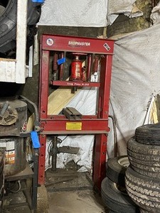lot 449 image: Shopmaster 30-ton shop press CP-100