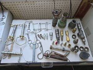 lot 157G image: Trailer Pins, many styles Air couplers, Brass couplers