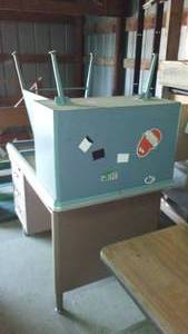 lot 519 image: Metal Desk (2)