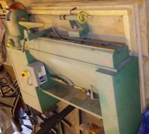 lot 584 image: Powermatic Wood Lathe.