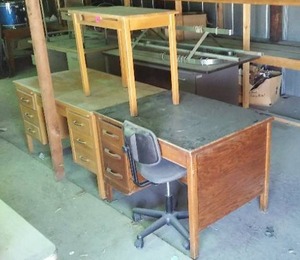 lot 532 image: Wood Desks (2) and Small Table with contents
