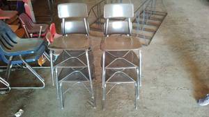 lot 572 image: Bakelite Chairs (6)