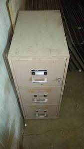 lot 578 image: York Insulated 3 Drawer File Cabinet With Key.