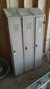 lot 628 image: Lockers (14) 3 Sections.