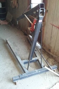 lot 629 image: Saw Table And Hoist.