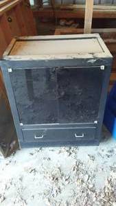 lot 636 image: Multi-Media Center (2)