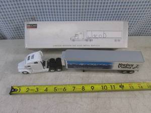lot 8 image: (EC1) Freightliner C120 Die Cast Metal Replica