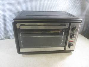 lot 38 image: (D-2) Hamilton Beach Toaster Oven - Looks Unused