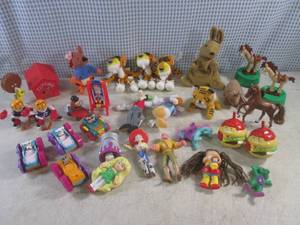lot 48 image: (BS) Assortment of Small Toys...