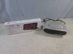 lot 56 image: (CS) Digital Desk Clock and Alarm Clock