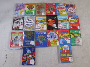 lot 76 image: (BSB) 20 Assorted Packs of Sports Cards