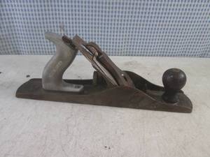 lot 91 image: (BSB) Vintage Stanley No. 5 Bailey Plane - 14 Long
