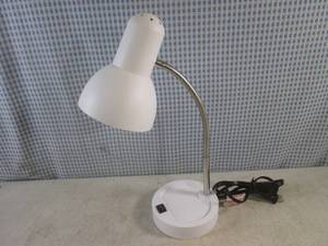 lot 103 image: (EC1) Desk Lamp - Works...