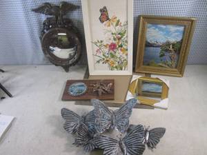 lot 104 image: (F-0) Assorted Wall Decor...