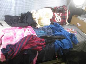 lot 117 image: (EW4) Clothes, Bag, Curtains and Scarf