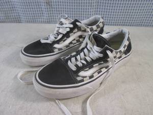 lot 119 image: (BS) Pair Vans Shoes Size Men 6.5  Women 8.0