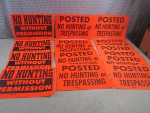 lot 135 image: (EC1) 14 Orange No Hunting Signs - 12 x 8