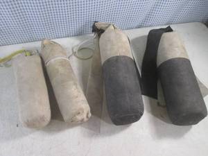 lot 152 image: (EW4) 4 Canvas Dog Training Bumpers 2 X-Large  2 Large