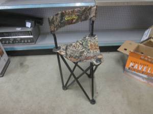 lot 158 image: (H-2) Cabelas Portable Folding Chair